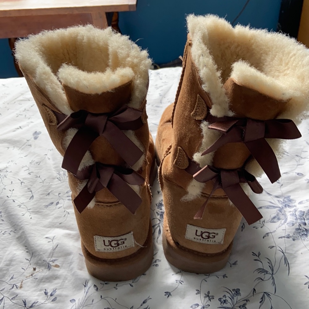 Bowtie UGGS Size 8